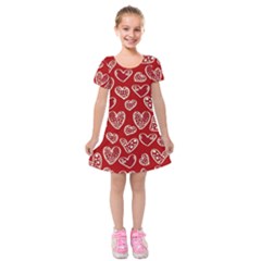 Vector Seamless Pattern Of Hearts With Valentine s Day Kids  Short Sleeve Velvet Dress by Wav3s