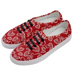 Vector Seamless Pattern Of Hearts With Valentine s Day Women s Classic Low Top Sneakers