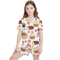 Seamless Pattern Hand Drawing Cartoon Dessert And Cake Kids  Tee And Sports Shorts Set by Wav3s