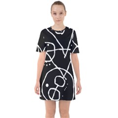 Mazipoodles In The Frame - Black White Sixties Short Sleeve Mini Dress by Mazipoodles