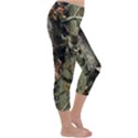 Realtree Camo Seamless Pattern Capri Winter Leggings  View3