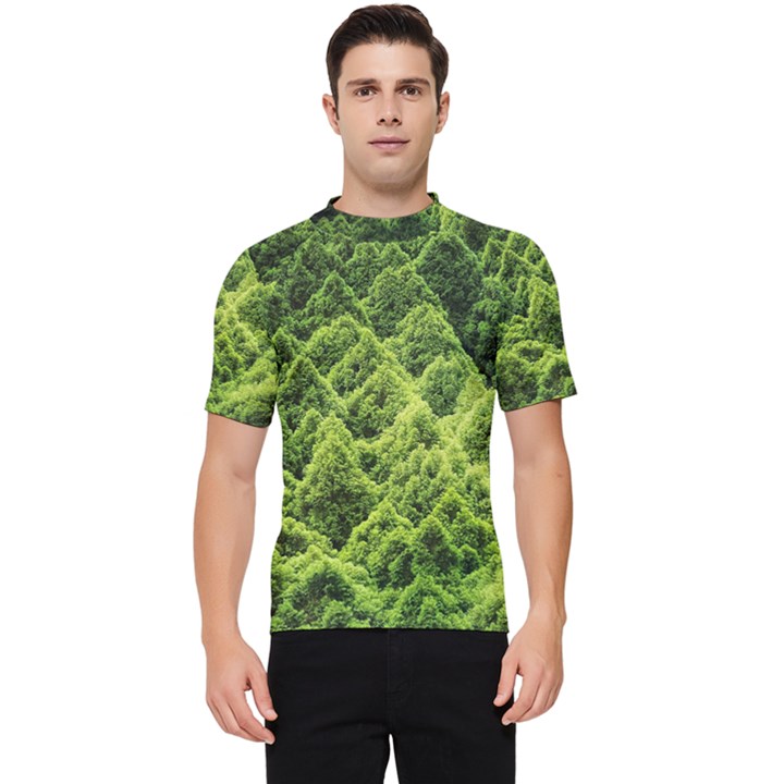 Green Pine Forest Men s Short Sleeve Rash Guard