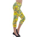 Seamless-pattern-with-graphic-spring-flowers Lightweight Velour Capri Leggings  View4