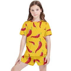 Chili-vegetable-pattern-background Kids  Tee And Sports Shorts Set by uniart180623