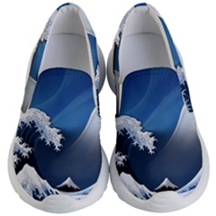 The Great Wave Off Kanagawa Kids Lightweight Slip Ons by Grandong