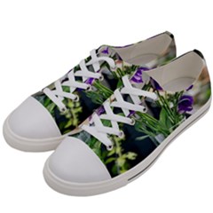 Cute Flower Wallpaper Men s Low Top Canvas Sneakers by artworkshop