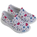 Hearts-seamless-pattern-memphis-style Kids Lightweight Slip Ons View3