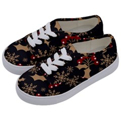 Christmas-pattern-with-snowflakes-berries Kids  Classic Low Top Sneakers