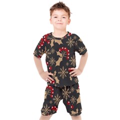 Christmas-pattern-with-snowflakes-berries Kids  Tee And Shorts Set