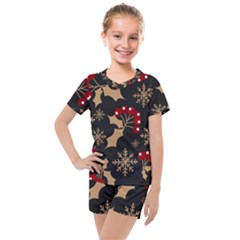 Christmas-pattern-with-snowflakes-berries Kids  Mesh Tee And Shorts Set