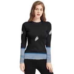 Amazing Stunning Astronaut Amazed Women s Long Sleeve Rash Guard by Proyonanggan