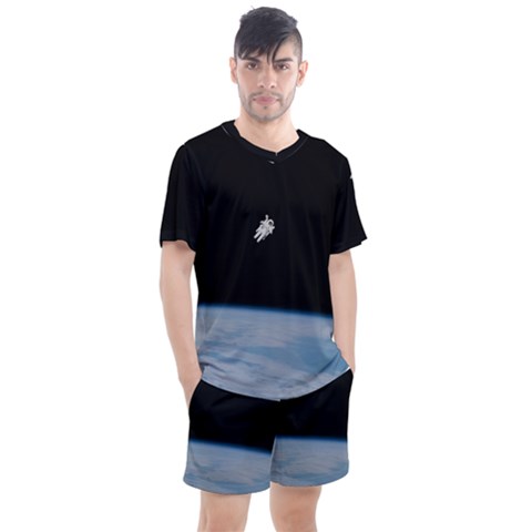 Amazing Stunning Astronaut Amazed Men s Mesh Tee And Shorts Set by Proyonanggan