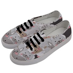 Cute Cats Seamless Pattern Men s Classic Low Top Sneakers by Bangk1t