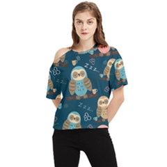 Seamless-pattern-owls-dreaming One Shoulder Cut Out Tee by pakminggu