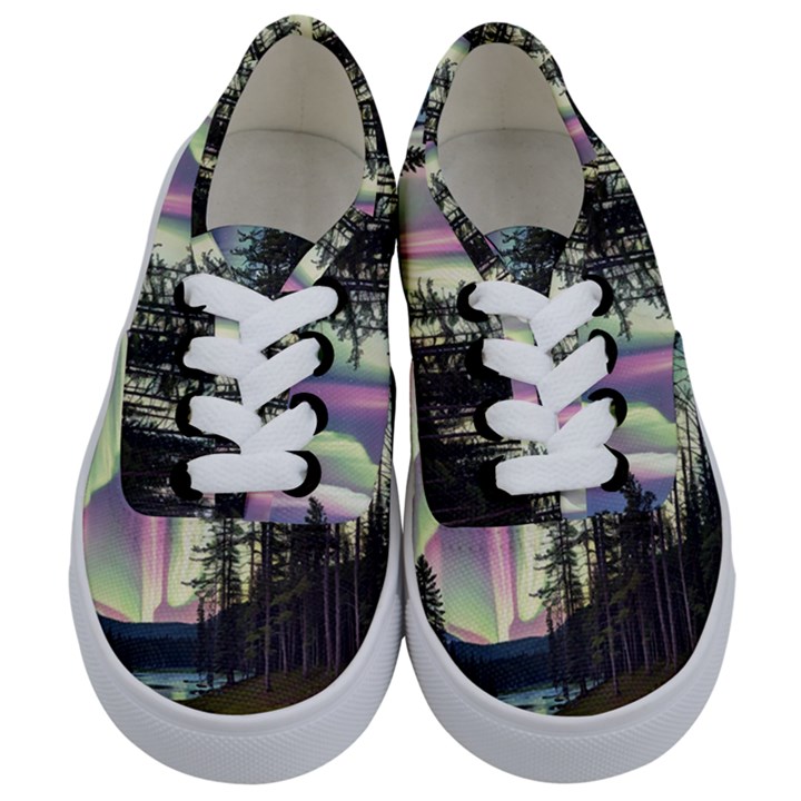 Northern Lights Aurora Borealis Kids  Classic Low Top Sneakers