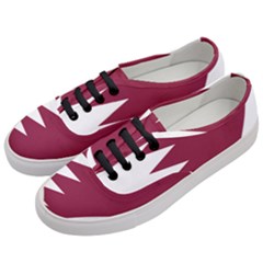 Heart-love-flag-qatar Women s Classic Low Top Sneakers by Bedest