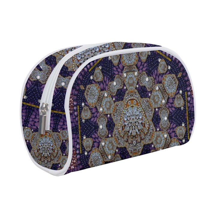 Flowers Of Diamonds In Harmony And Structures Of Love Make Up Case (Small)