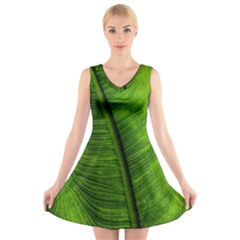 Green-leaf-plant-freshness-color V-neck Sleeveless Dress