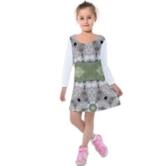 Tutug Oncom Sukabumi Kids  Long Sleeve Velvet Dress