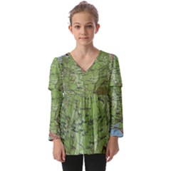 Map Earth World Russia Europe Kids  V Neck Casual Top by Bangk1t