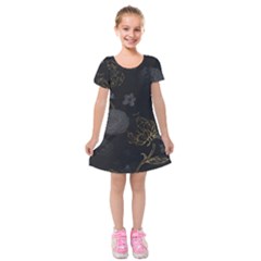 Dark And Gold Flower Patterned Kids  Short Sleeve Velvet Dress by Grandong