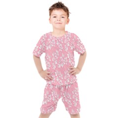 Pink Texture With White Flowers, Pink Floral Background Kids  T-shirt And Shorts Set