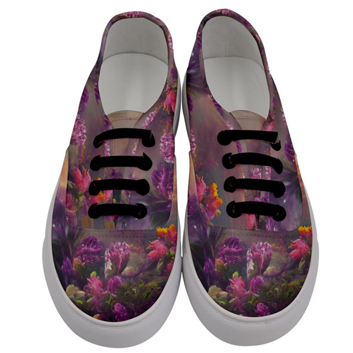 Floral Blossoms  Men s Classic Low Top Sneakers