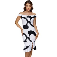 Black And White Swirl Pattern T- Shirt Black And White Swirl Pattern T- Shirt Off Shoulder Ruffle Split Hem Bodycon Dress