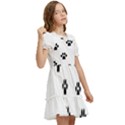 Dog Paw Print T- Shirt Paw Pattern 6 Kids  Puff Sleeved Dress View2