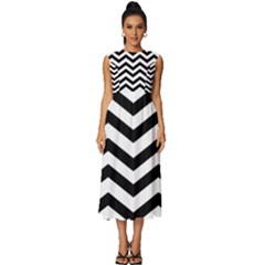 Black And White Chevron Sleeveless Round Neck Midi Dress by Ket1n9