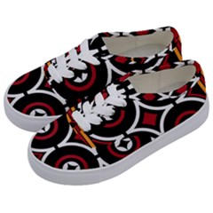 Toraja Pattern Ne limbongan Kids  Classic Low Top Sneakers by Ket1n9