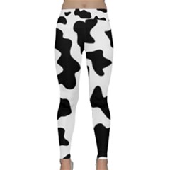 Animal-print-black-and-white-black Classic Yoga Leggings by Ket1n9