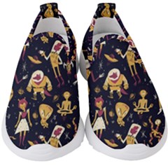 Alien Surface Pattern Kids  Slip On Sneakers by Ket1n9