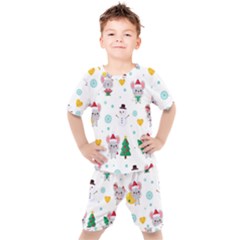 Christmas-seamless-pattern-with-cute-kawaii-mouse Kids  T-shirt And Shorts Set by Grandong