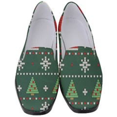 Beautiful-knitted-christmas-pattern -- Women s Classic Loafer Heels by Grandong