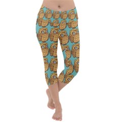 Owl-pattern-background Lightweight Velour Capri Yoga Leggings by Grandong