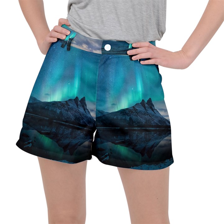 Aurora Borealis Mountain Reflection Women s Ripstop Shorts