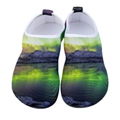 Aurora Borealis Polar Northern Lights Natural Phenomenon North Night Mountains Men s Sock-style Water Shoes by Grandong