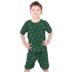 Christmas Green Pattern Background Kids  T-shirt And Shorts Set by Pakjumat