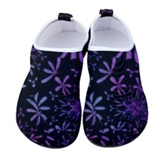 Retro-flower-pattern-design-batik Men s Sock-style Water Shoes