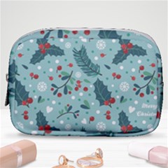 Seamless-pattern-with-berries-leaves Make Up Pouch (small) by Amaryn4rt