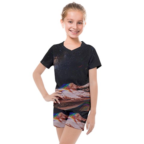 Retro Vintage Space Galaxy Kids  Mesh T-shirt And Shorts Set by Pakjumat