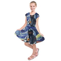 Starry Surreal Psychedelic Astronaut Space Kids  Short Sleeve Dress by Pakjumat