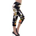 Canvas Acrylic Digital Design Art Lightweight Velour Capri Leggings  View4