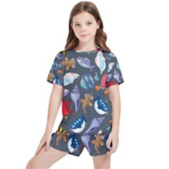 Sea Animals Pattern Wallpaper Fish Kids  T-shirt And Sports Shorts Set by Grandong