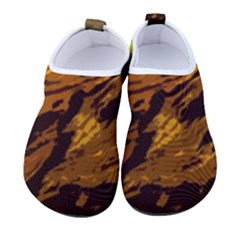 Scotland Monti Mountains Mountain Kids  Sock-style Water Shoes by Sarkoni