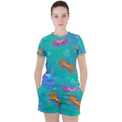 Non Seamless Pattern Blues Bright Women s T-shirt And Shorts Set