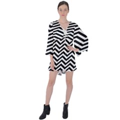 Zigzag Chevron Pattern V-neck Flare Sleeve Mini Dress by Dutashop