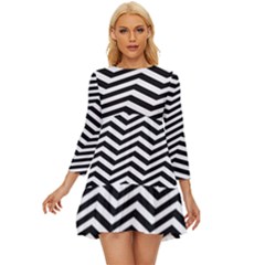 Zigzag Chevron Pattern Long Sleeve Babydoll Dress