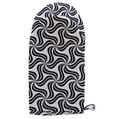 Soft Pattern Repeat Monochrome Microwave Oven Glove by Ravend